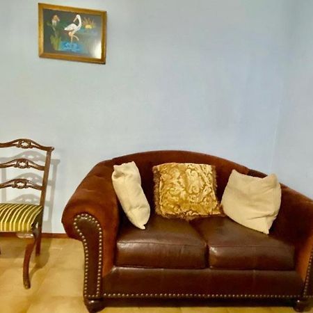 Apartamento Tiffany'S 5' Min From Airport Spáta Exterior foto