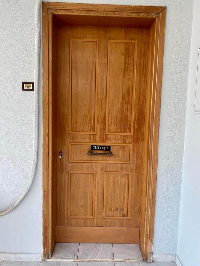 Apartamento Tiffany'S 5' Min From Airport Spáta Exterior foto