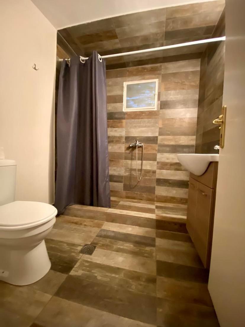 Apartamento Tiffany'S 5' Min From Airport Spáta Exterior foto